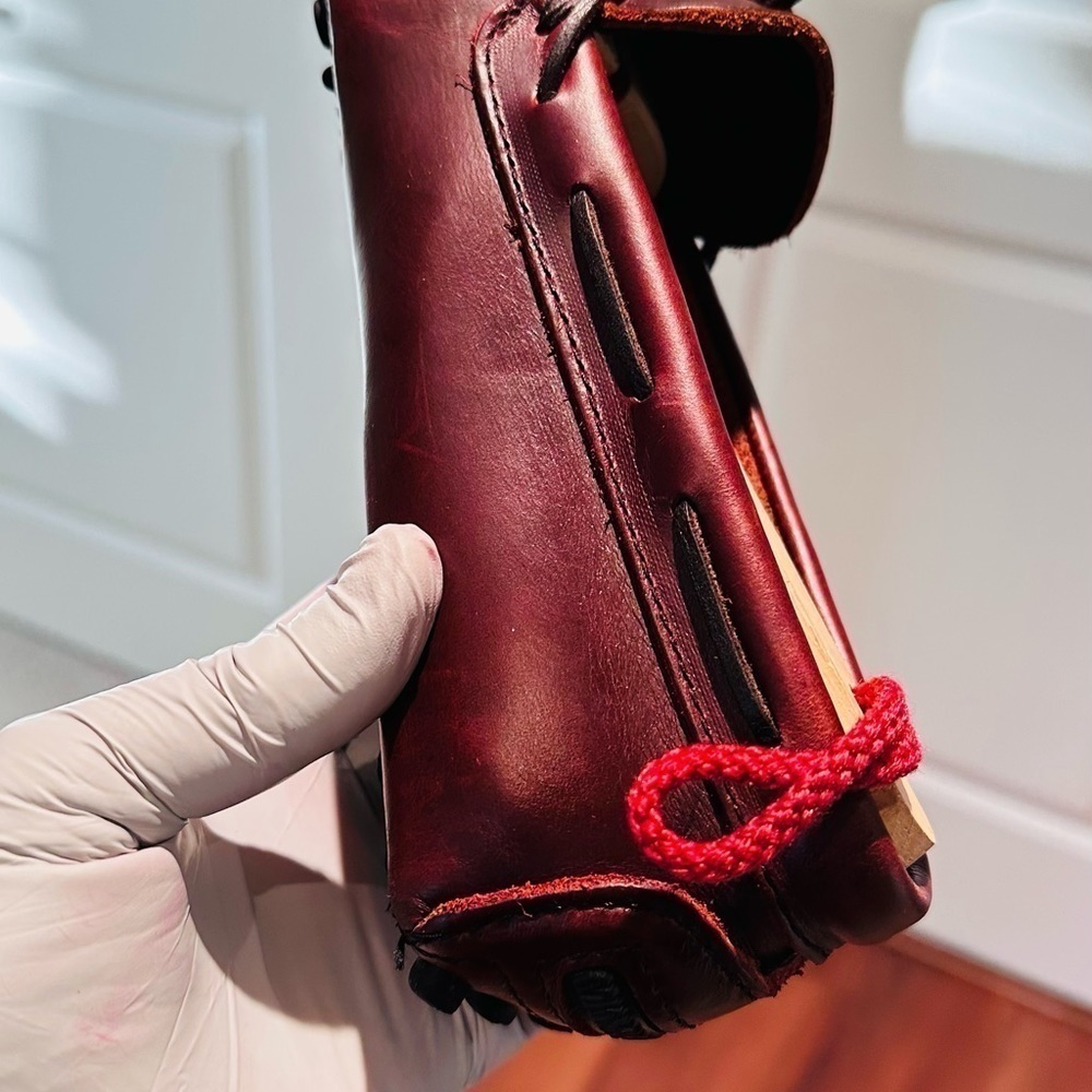 Winnetonka Leather Driving Moccasins. - Picture 9 of 14